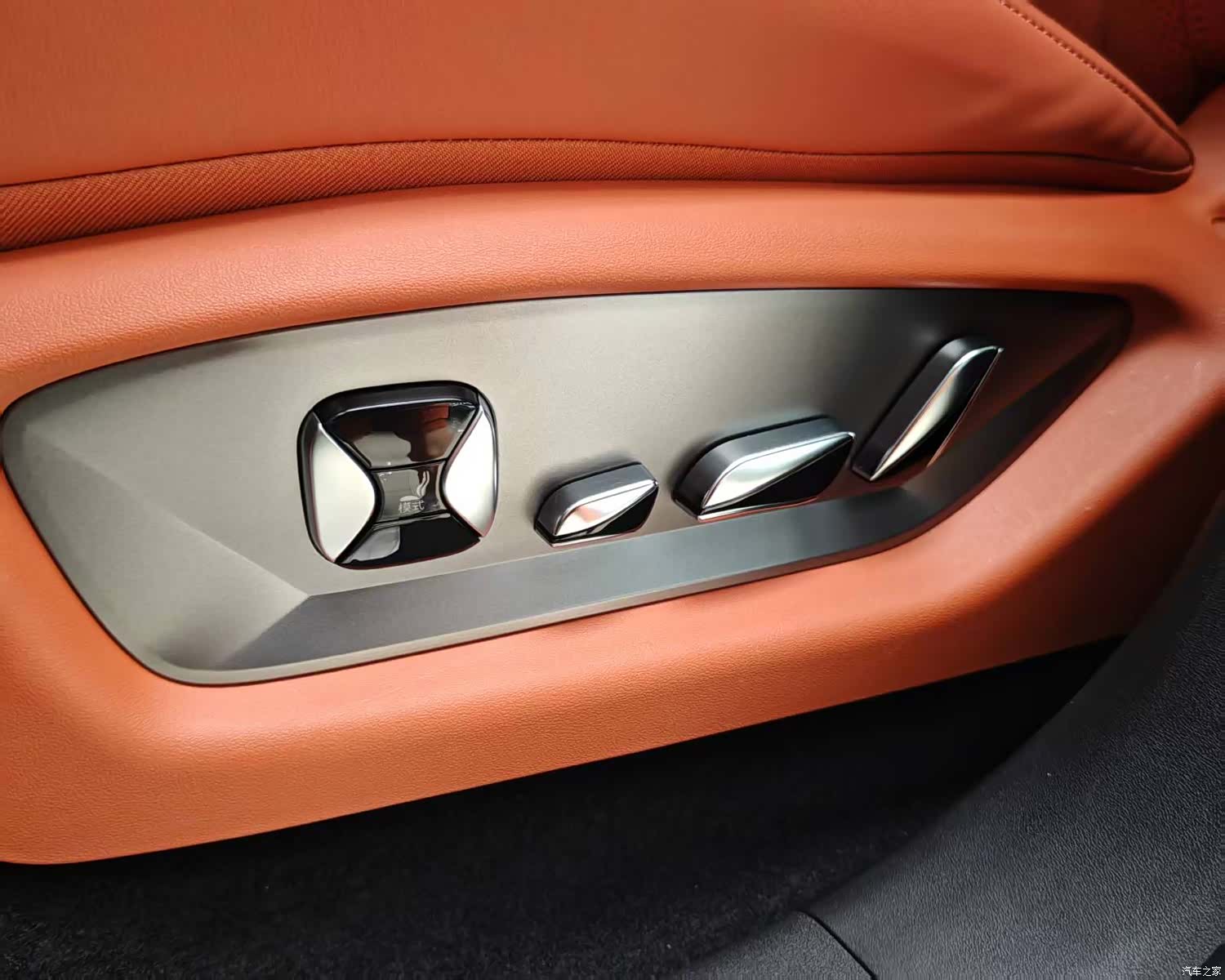 BYD Tang, 2025 13