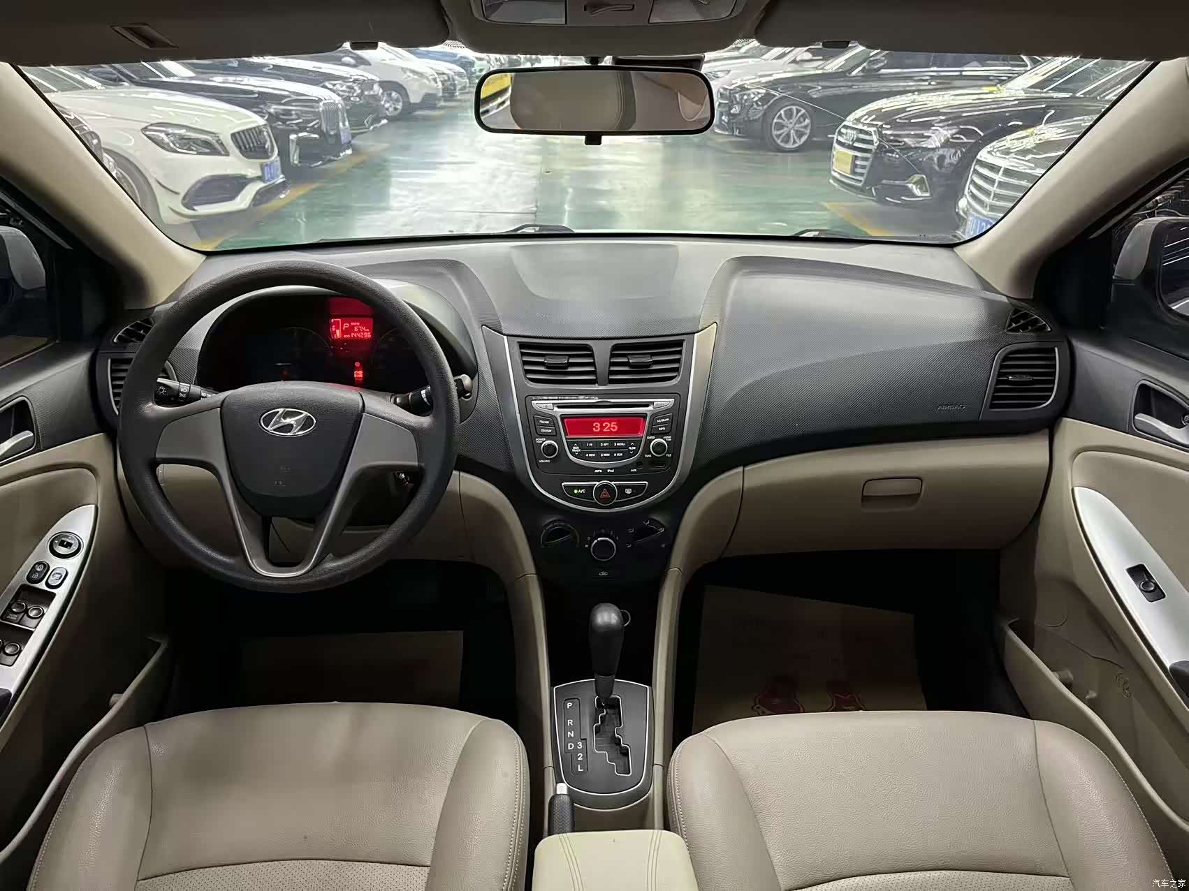 Hyundai GLS, 2015 9