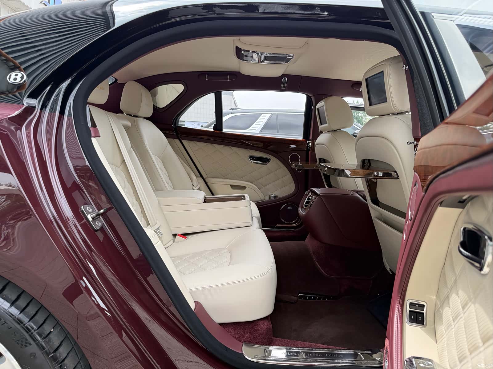 Bentley Mulsanne, 2012 9
