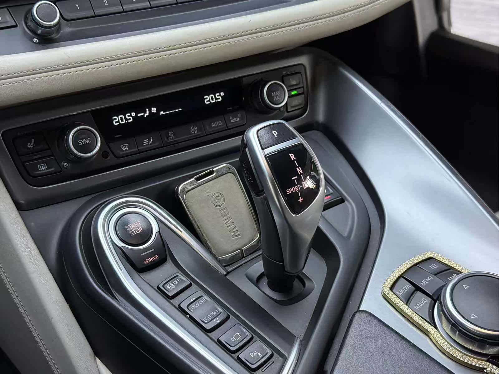 BMW i8, 2015 11