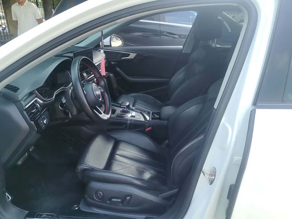 Audi A4L, 2022 15