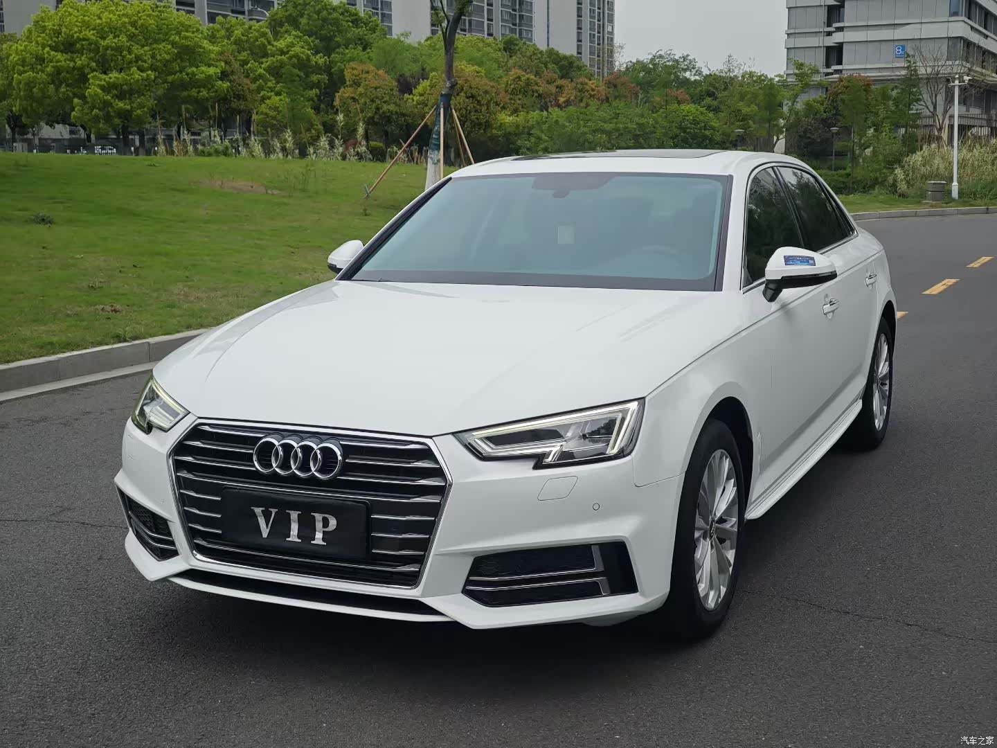Audi A4L, 2019 1
