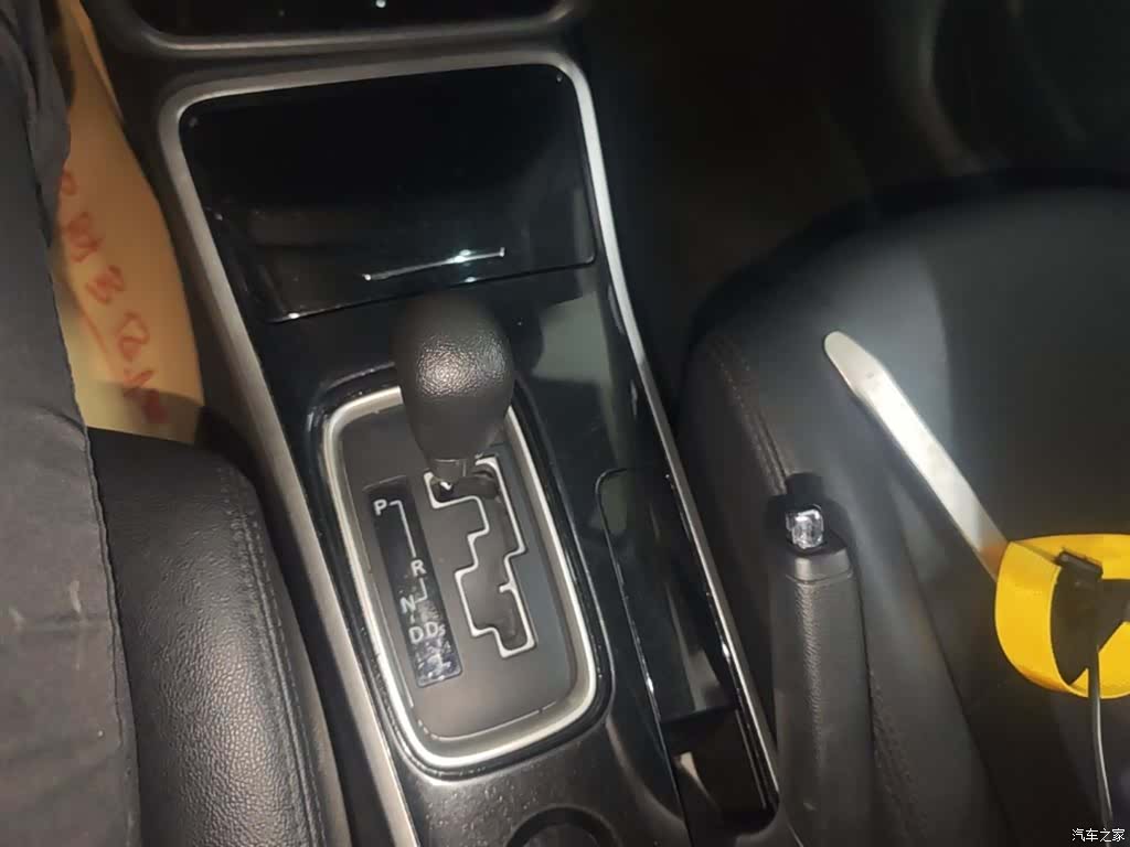 Mitsubishi Outlander, 2018 14