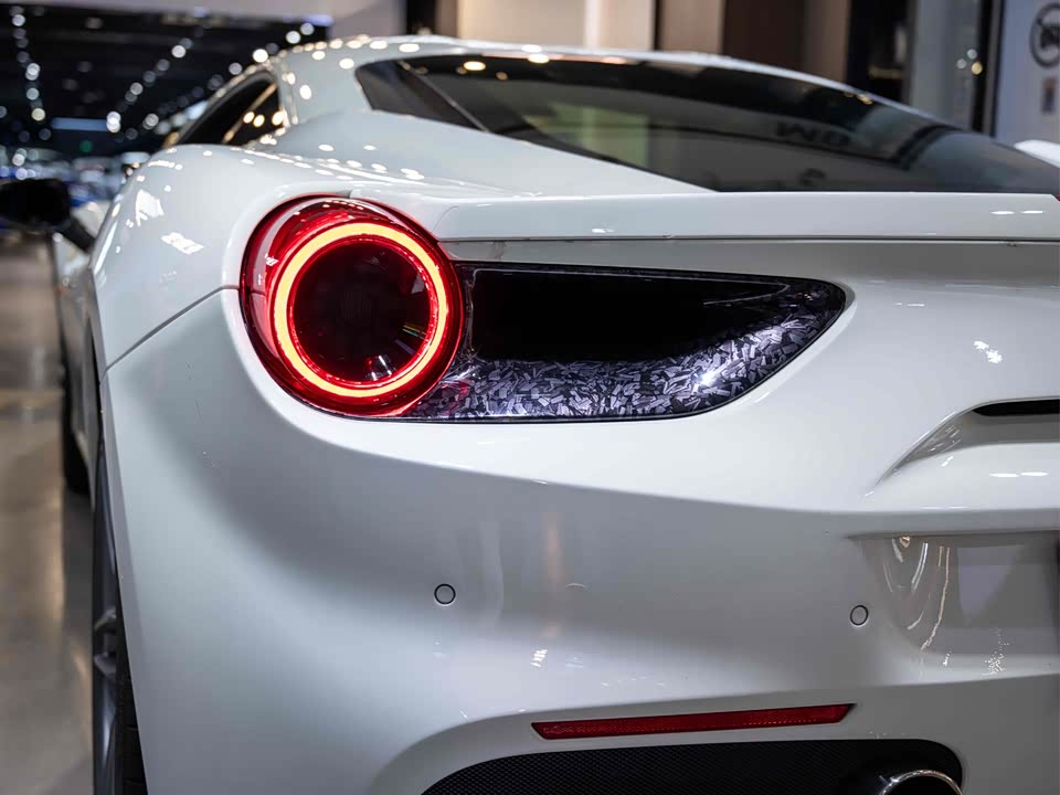 Ferrari 488