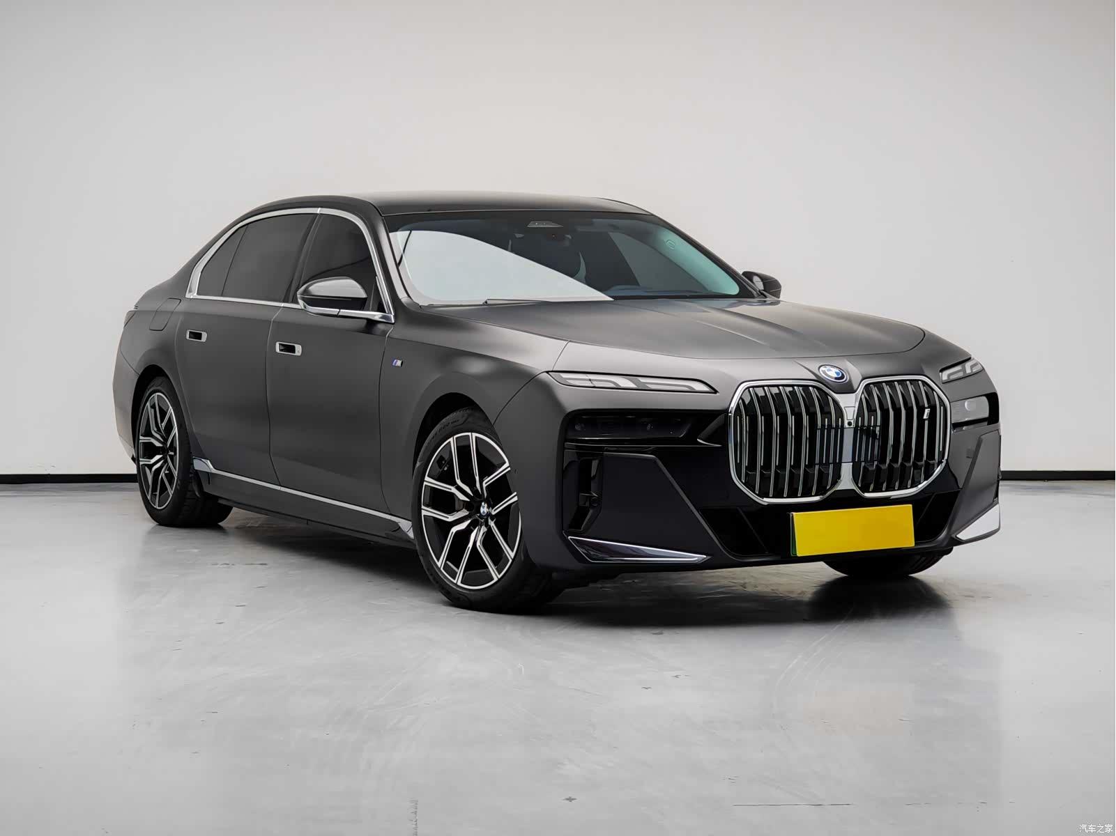 BMW i7, 2023 все фото