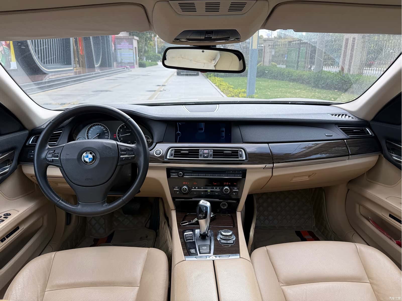 BMW 7 Series, 2011 19