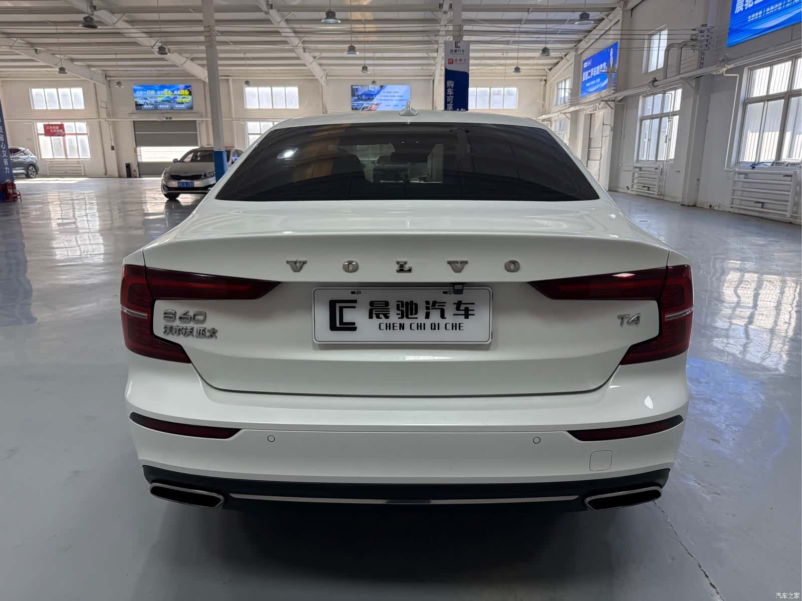 Volvo S60, 2021 все фото