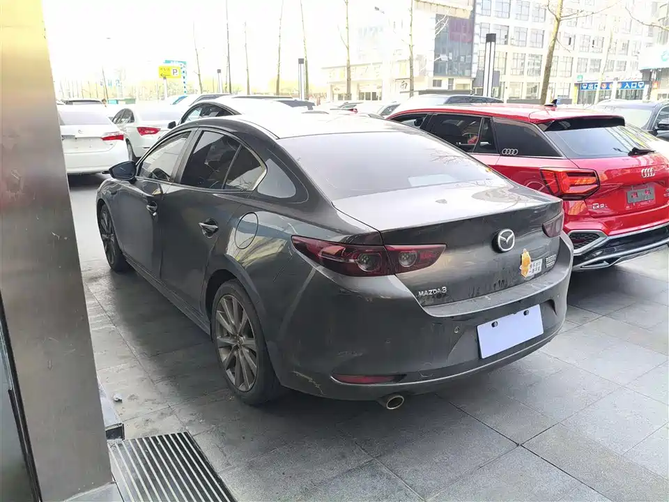Mazda 3 Angkesaila