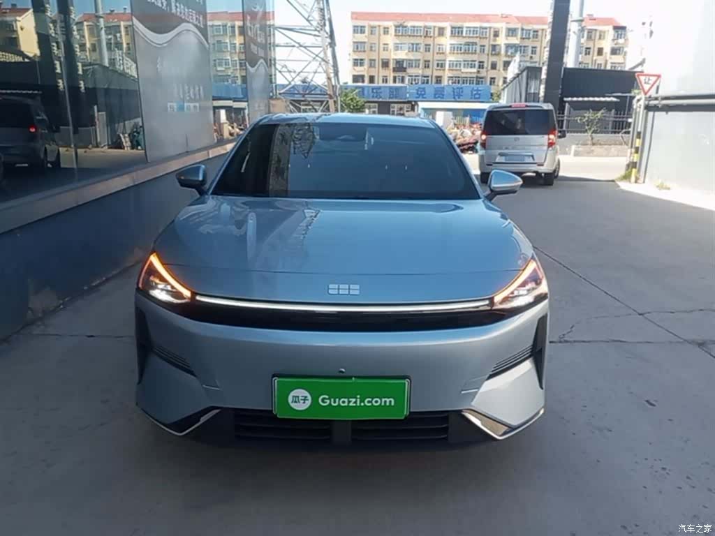 Geely Galaxy L6, 2025 3