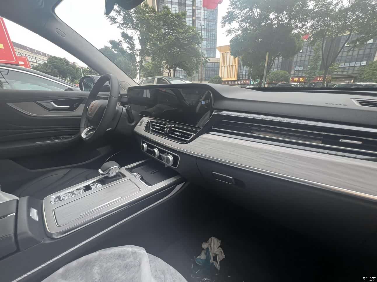 Hongqi HS5, 2026 4