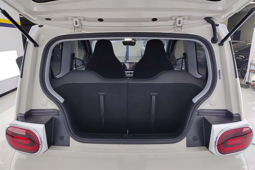 Wuling MINIEV, 2024 4