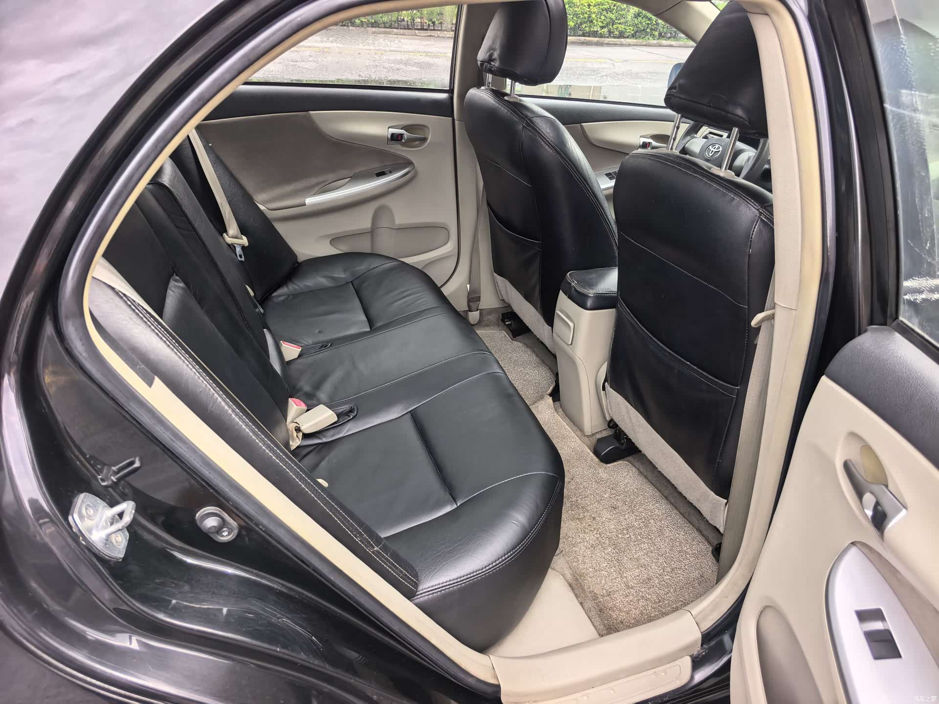 Toyota Corolla, 2011 7