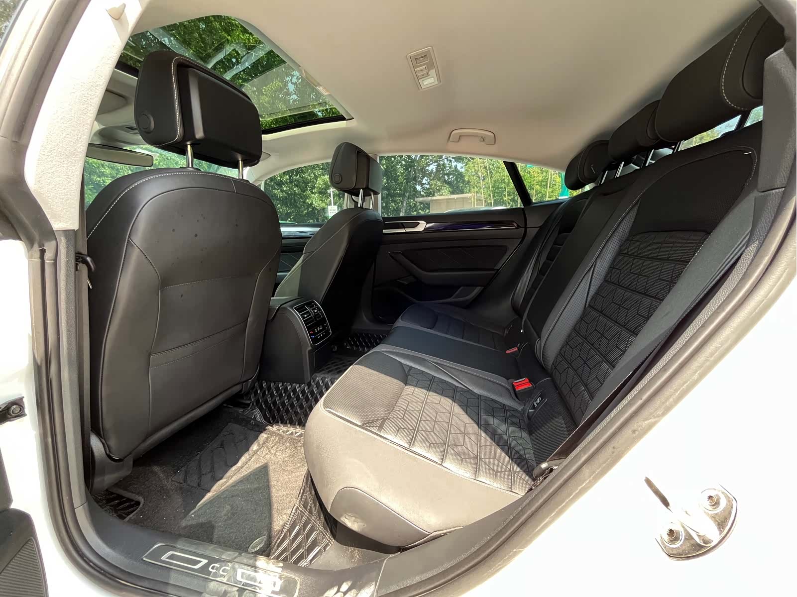 Volkswagen CC, 2024 25