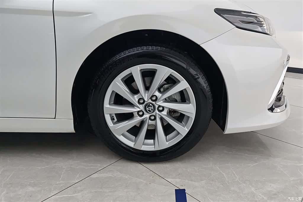 Toyota Camry, 2022 6