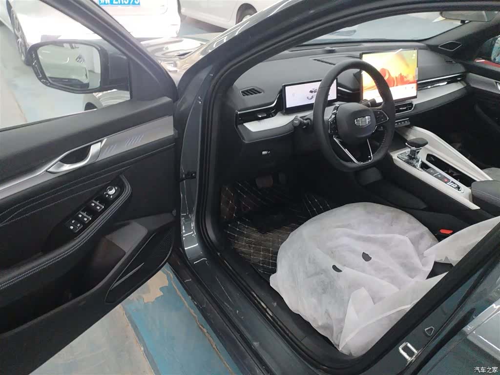 Geely Preface, 2025 16