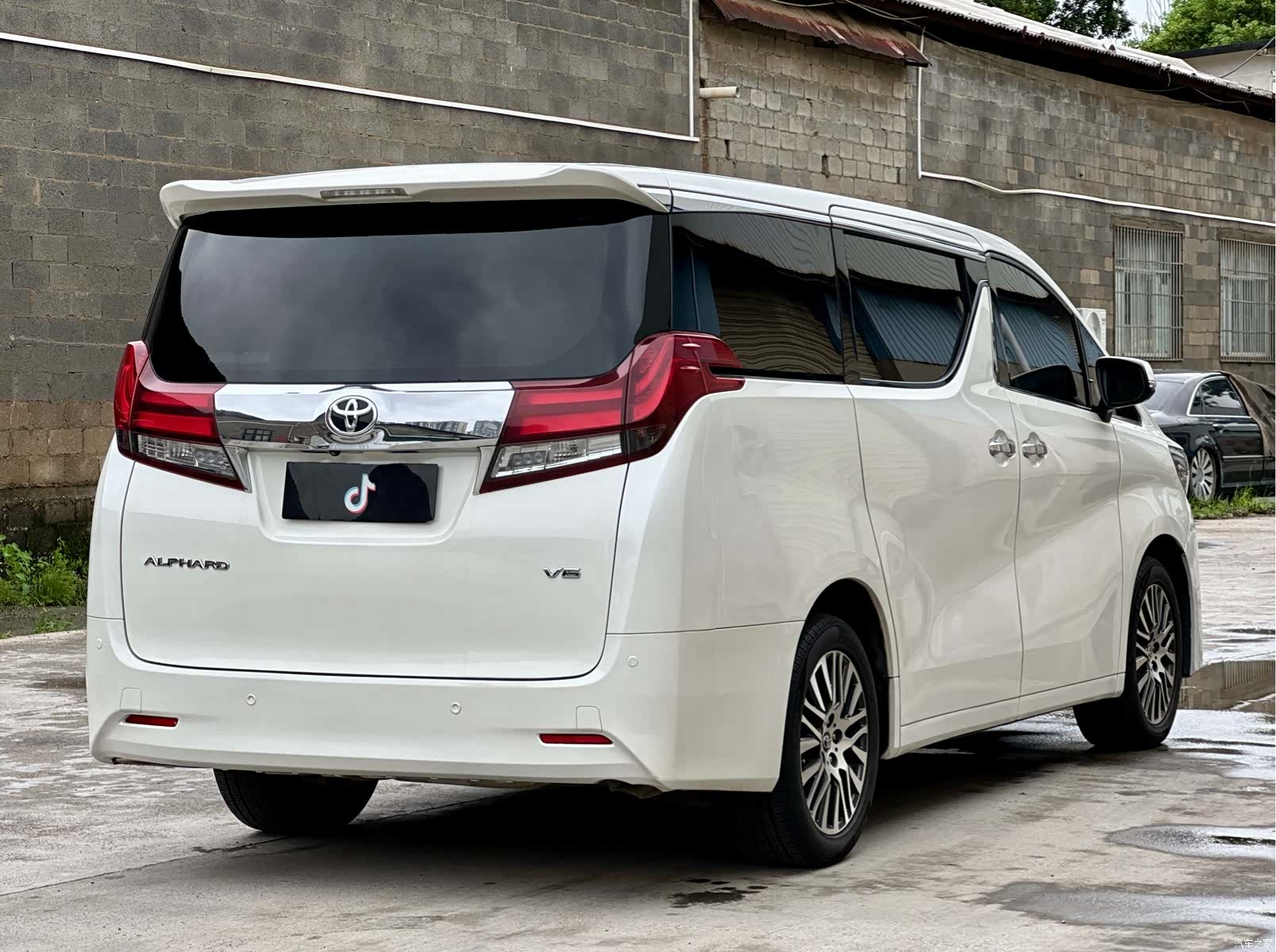 Toyota Alphard, 2016 7
