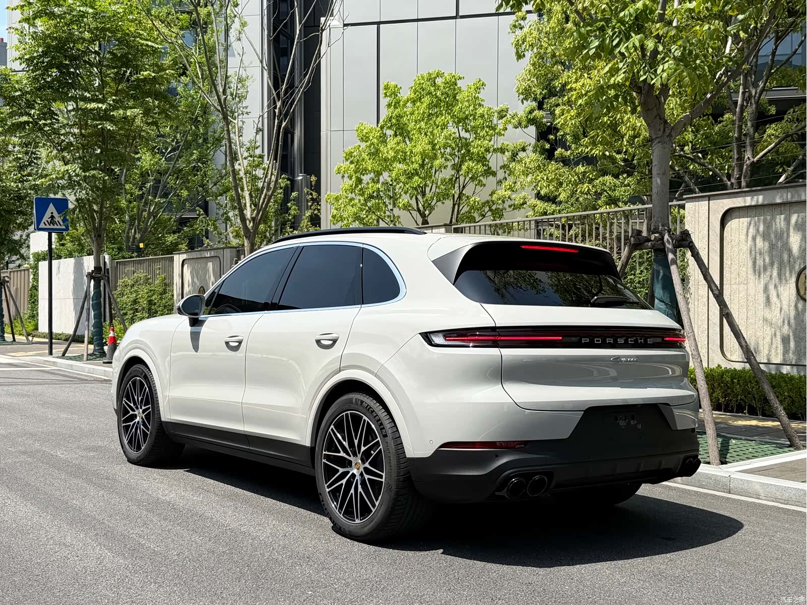 Porsche Cayenne, 2025 все фото