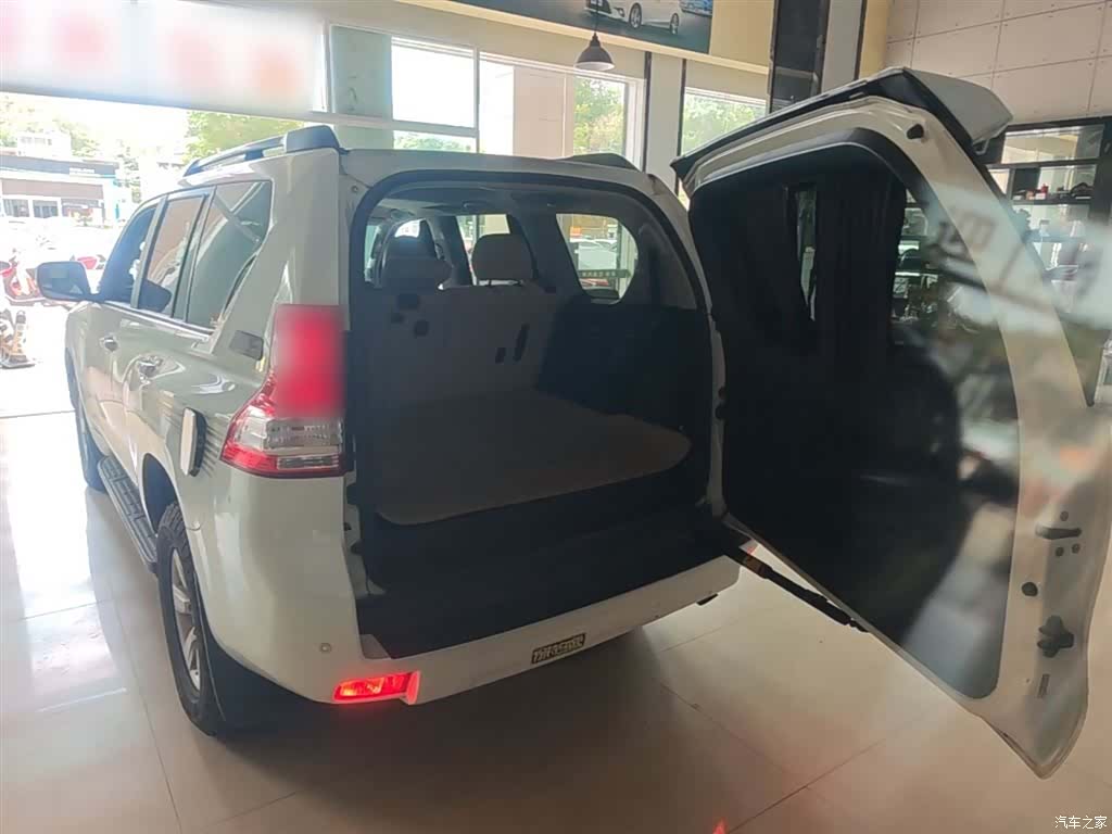 Toyota Prado, 2015 19
