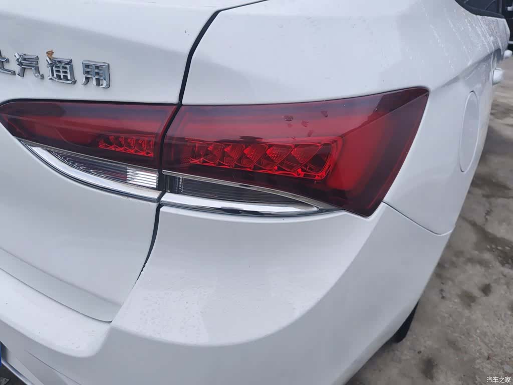 Buick V, 2018 24