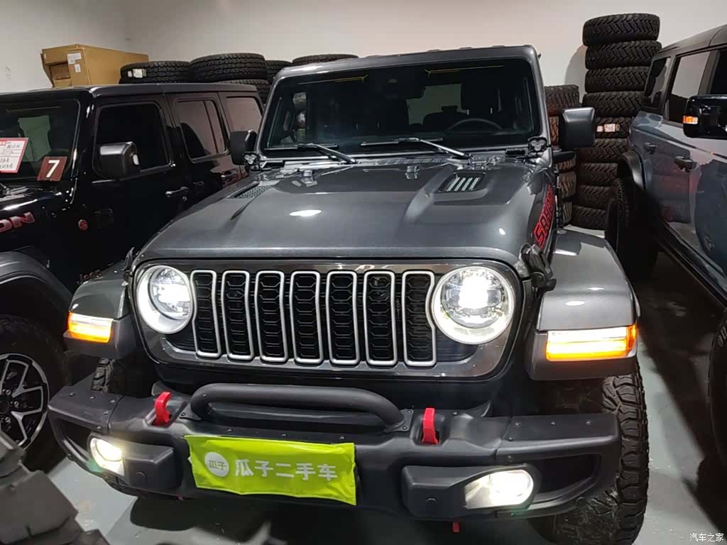 Jeep Wrangler, 2024 3