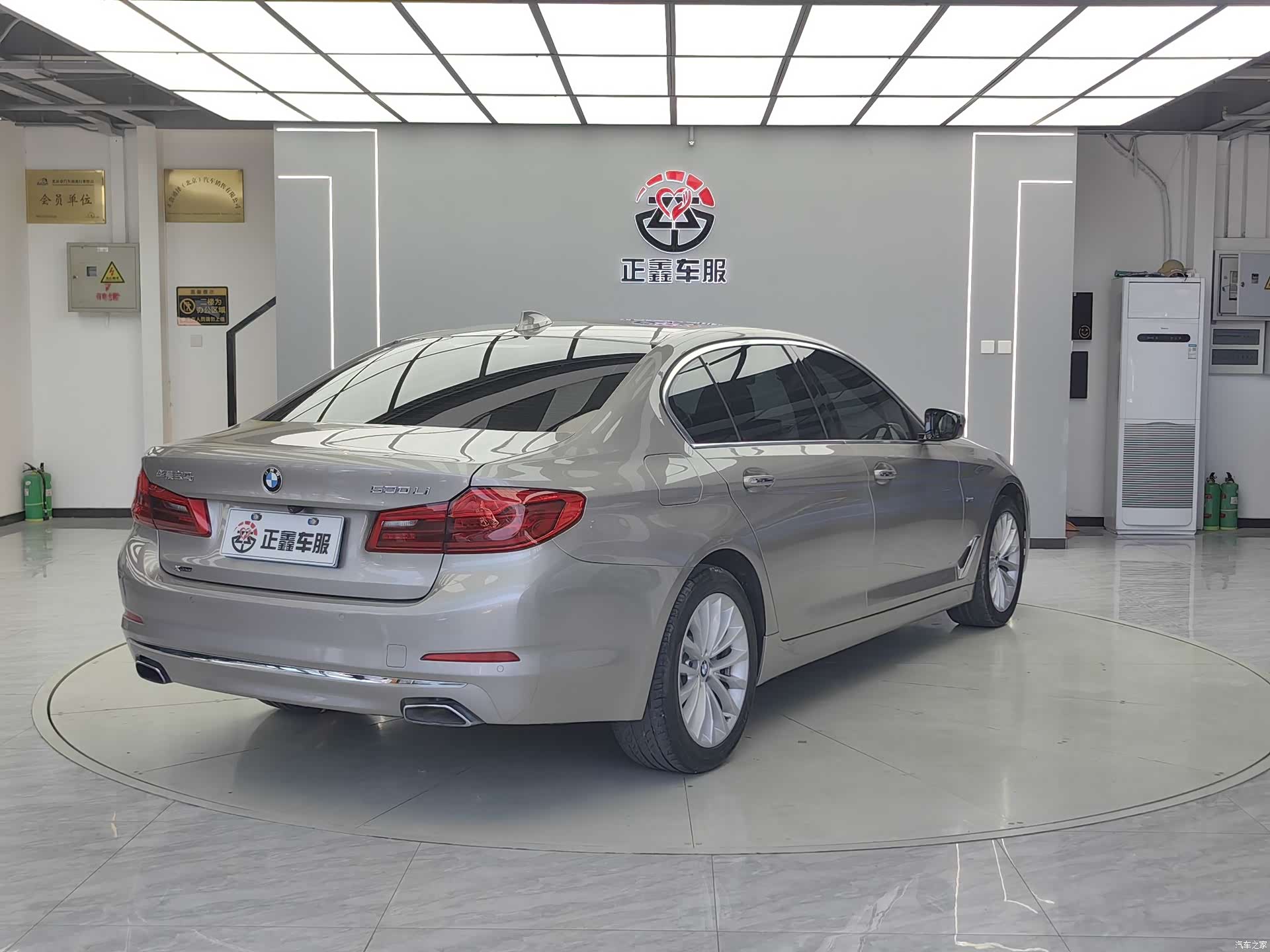 BMW 5 Series, 2018 14