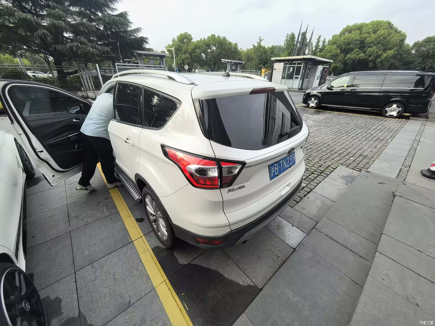 Ford Kuga, 2017 4