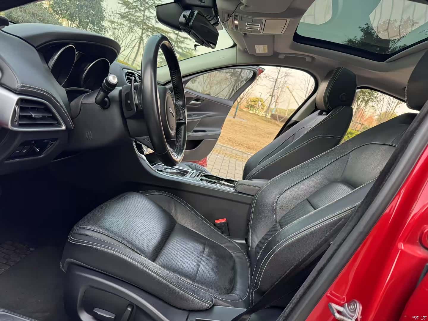 Jaguar XE, 2016 6
