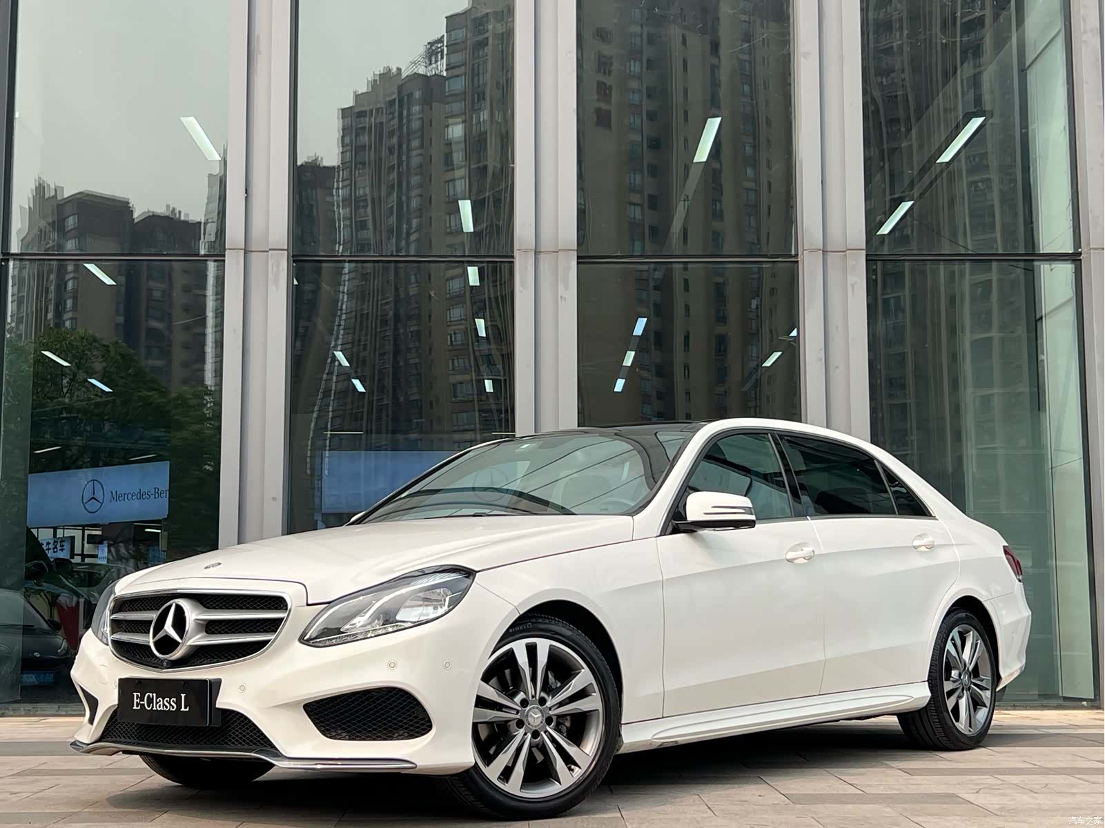 Mercedes-Benz E-Class, 2016 1