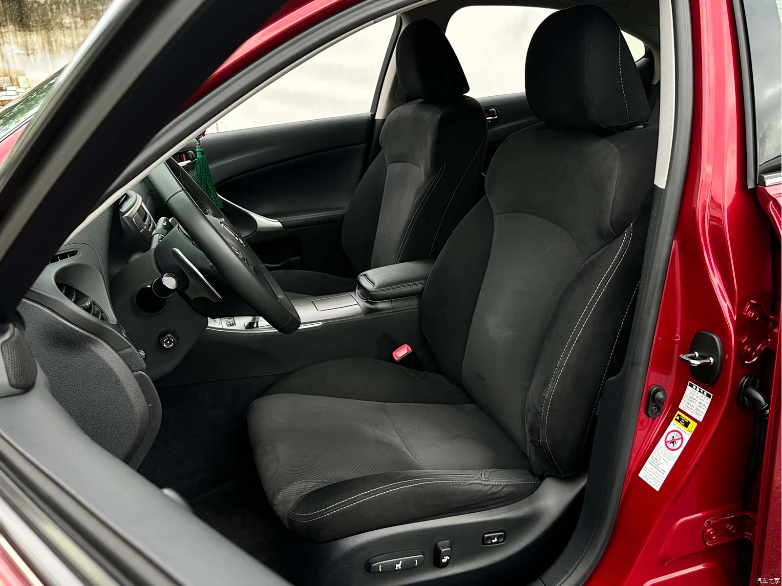 Lexus IS, 2010 24
