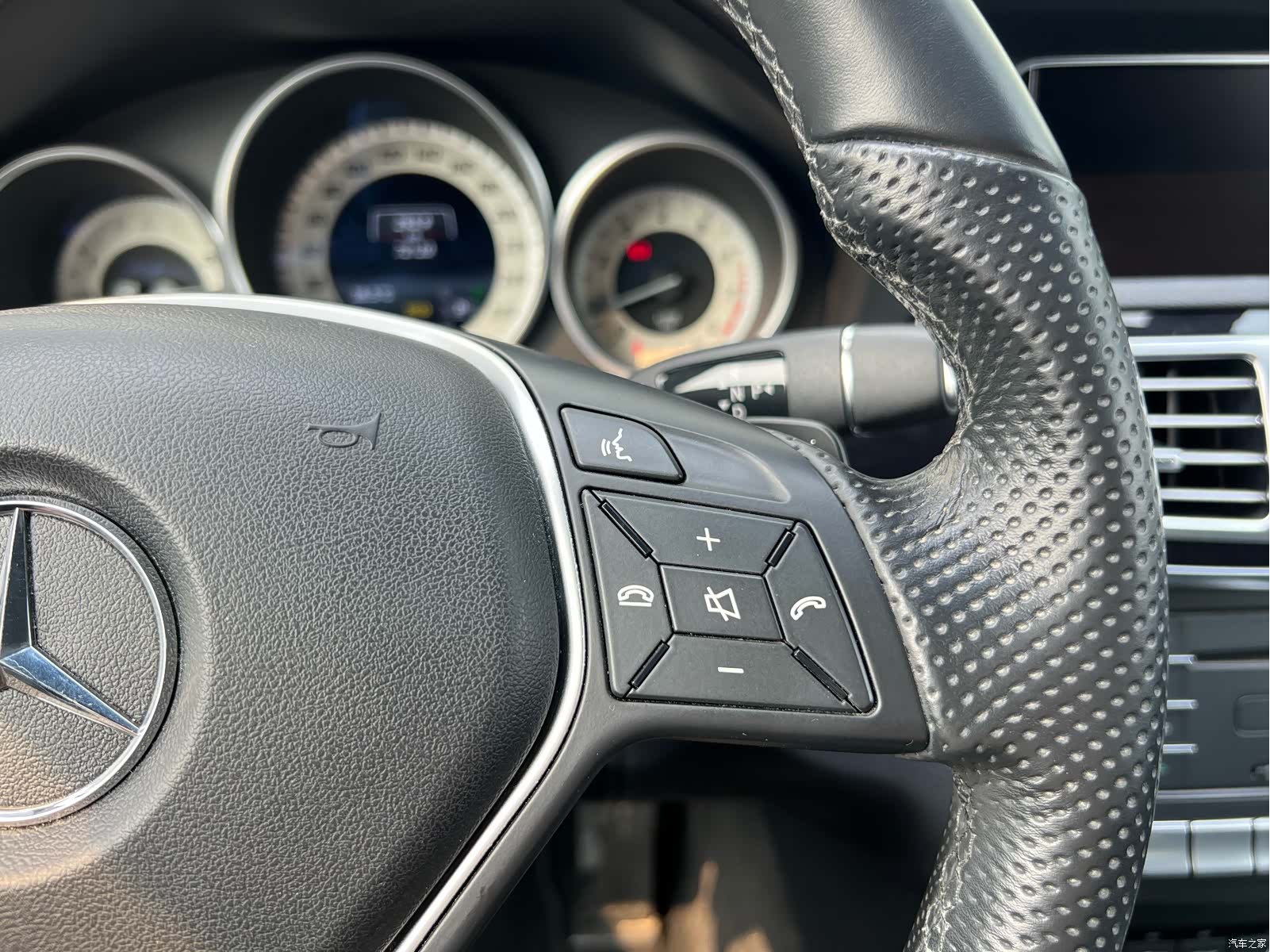 Mercedes-Benz E-Class, 2016 37