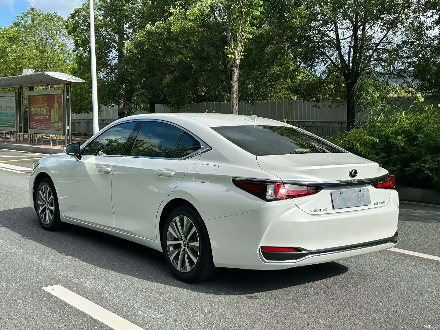 Lexus ES, 2021 4