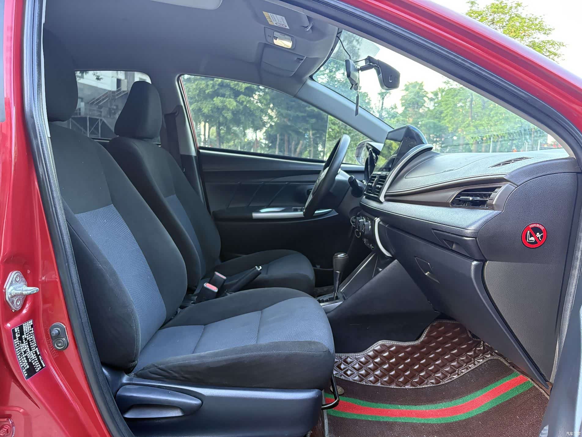Toyota YARiS L, 2016 7
