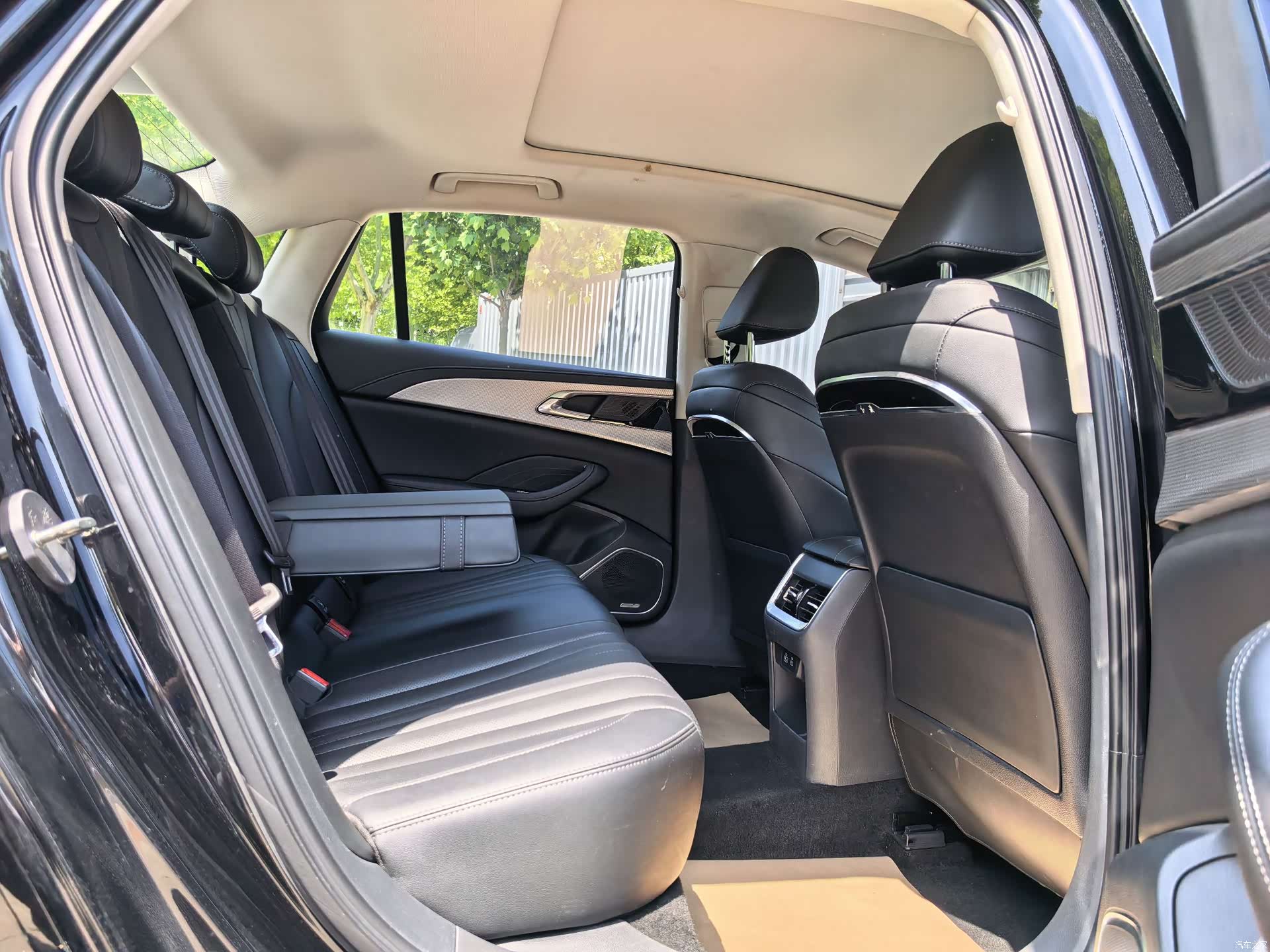 Hongqi H5, 2023 20
