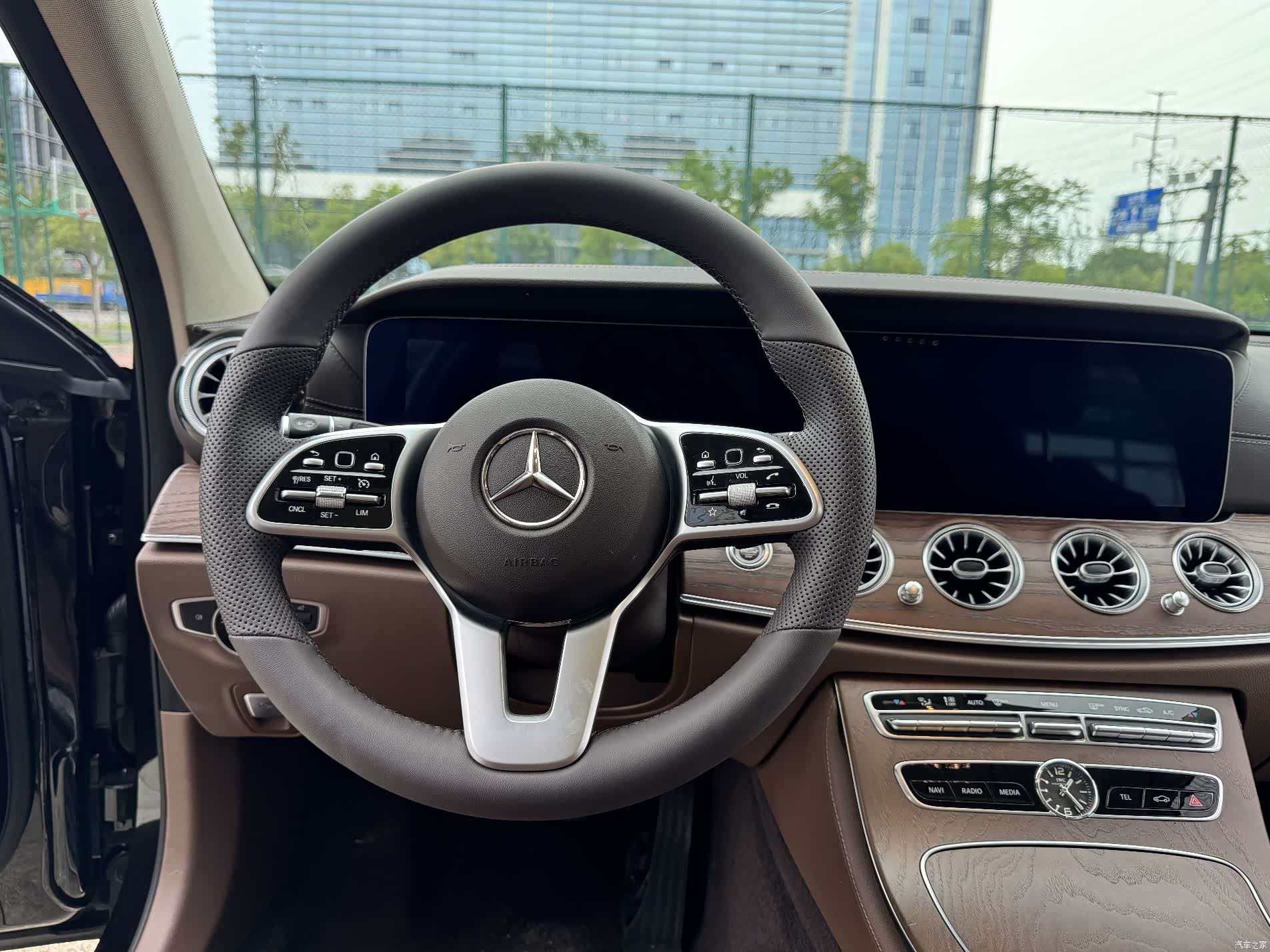 Mercedes-Benz E-Class, 2020 10