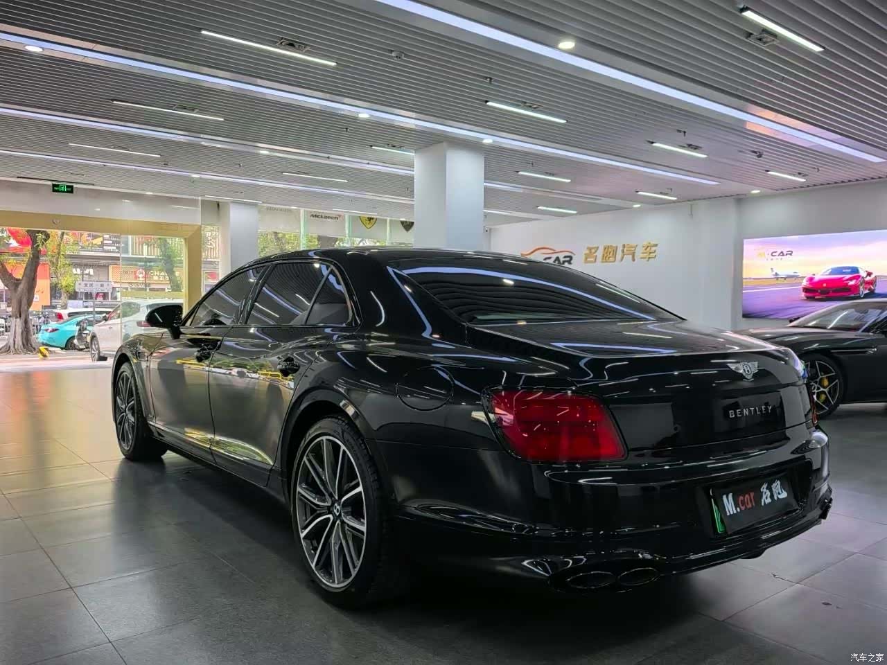 Bentley Flying Spur, 2022 9