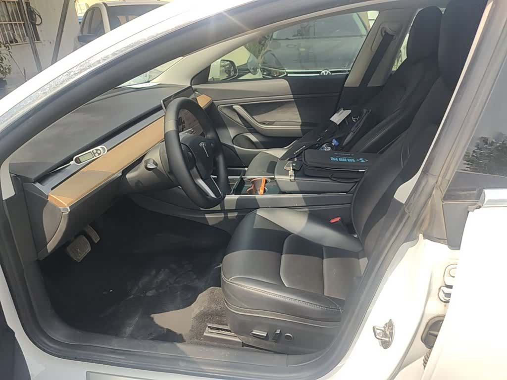 Tesla Model 3, 2021 15