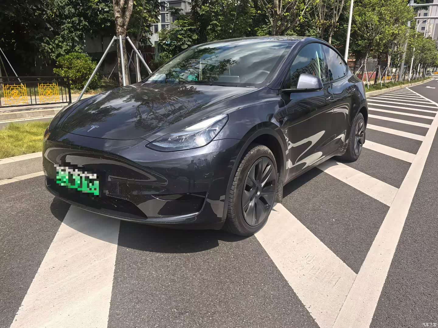 Tesla Model Y, 2024 1