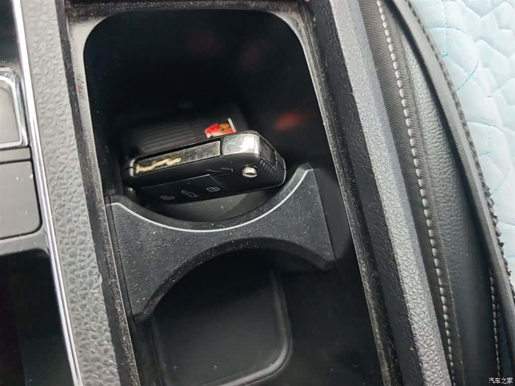 Roewe RX5, 2018 12
