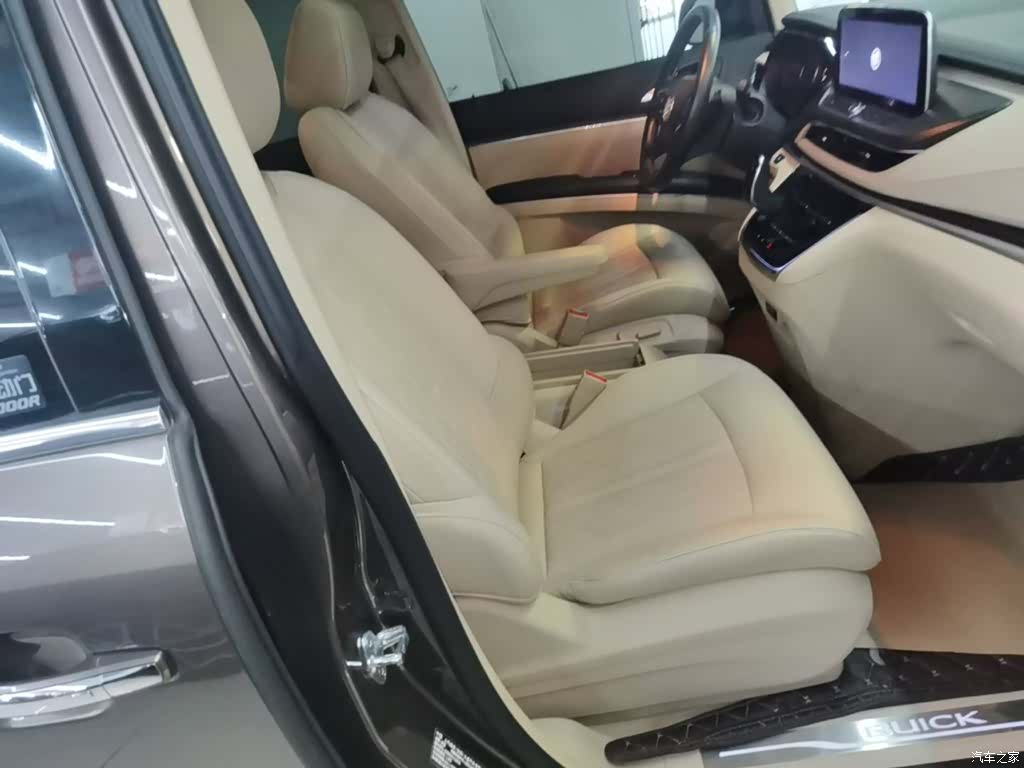 Buick GL8, 2023 25