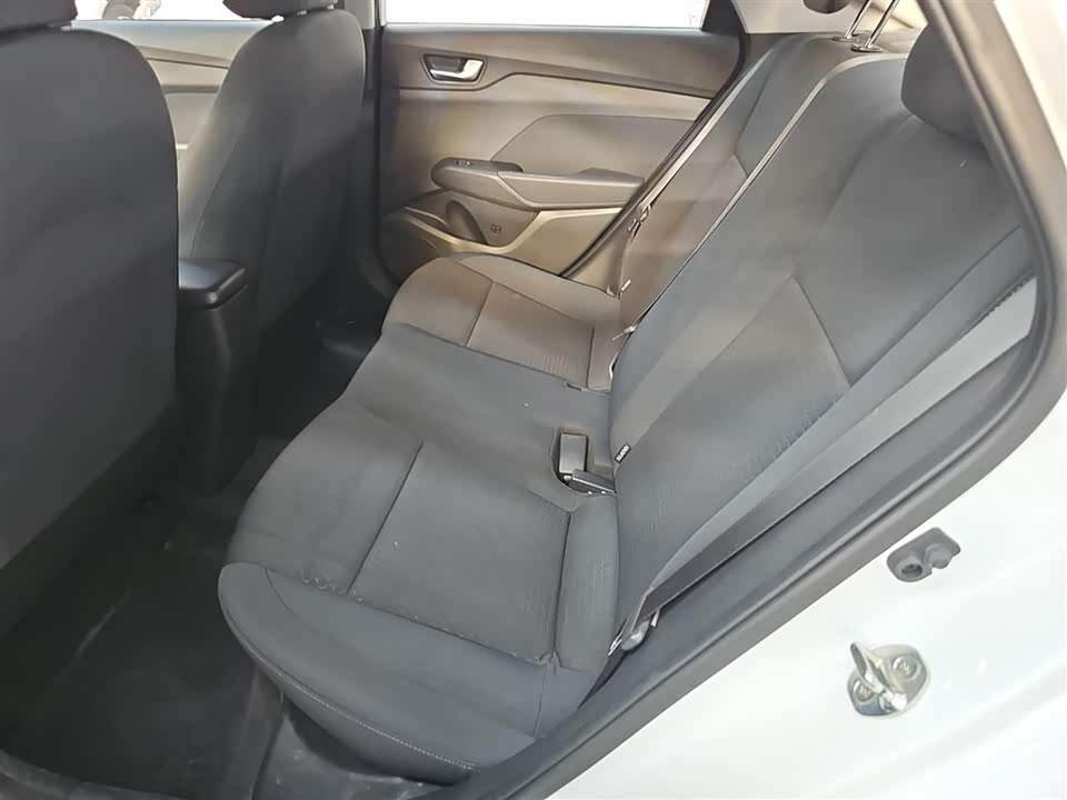 Hyundai Accept