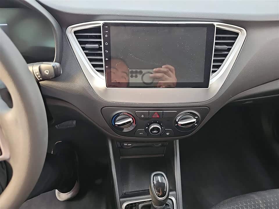 Hyundai Accept
