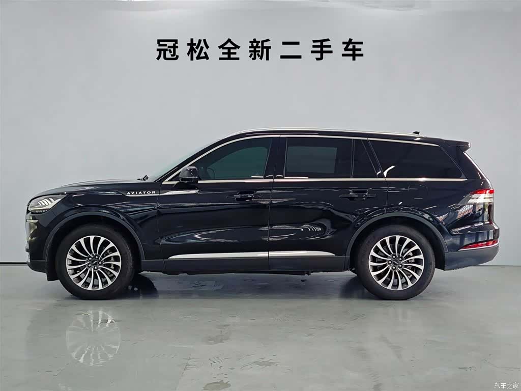 Lincoln Aviator, 2022 3