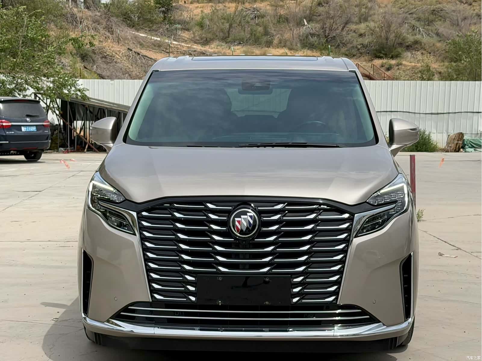 Buick GL8, 2023 2