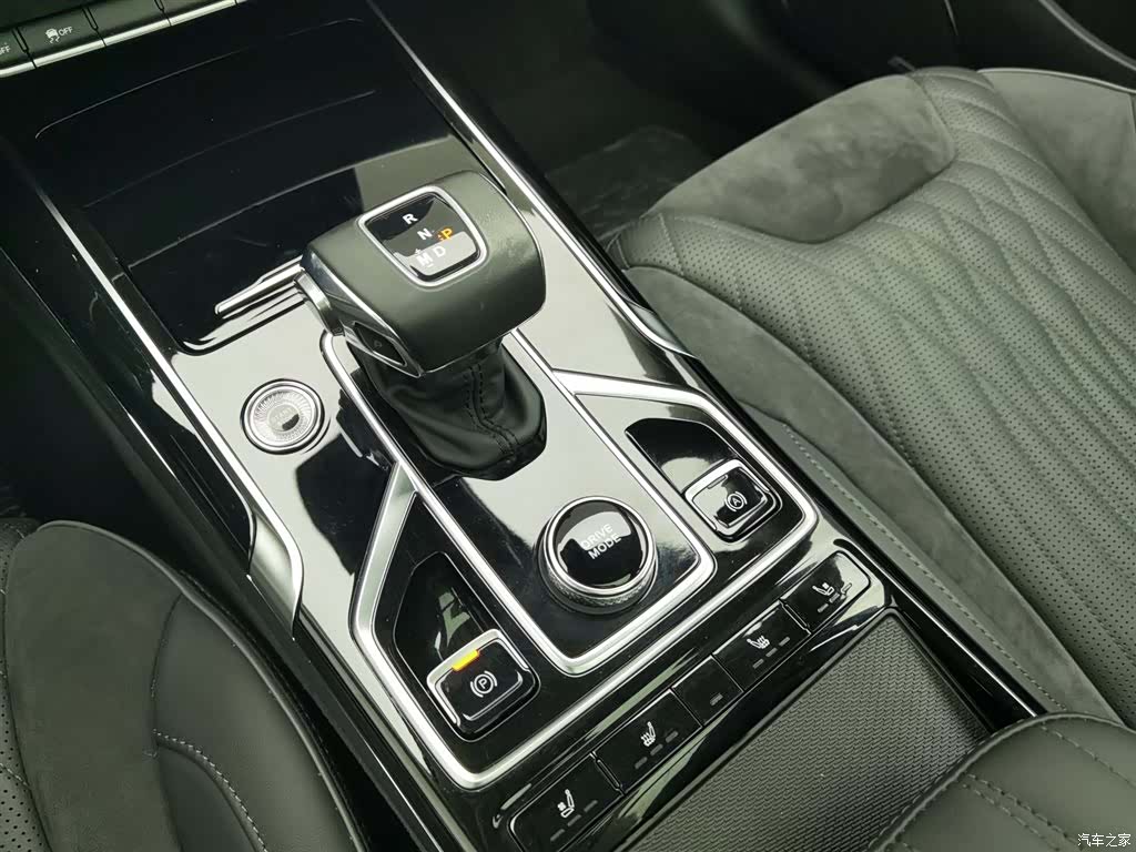 Hongqi HS5, 2022 13