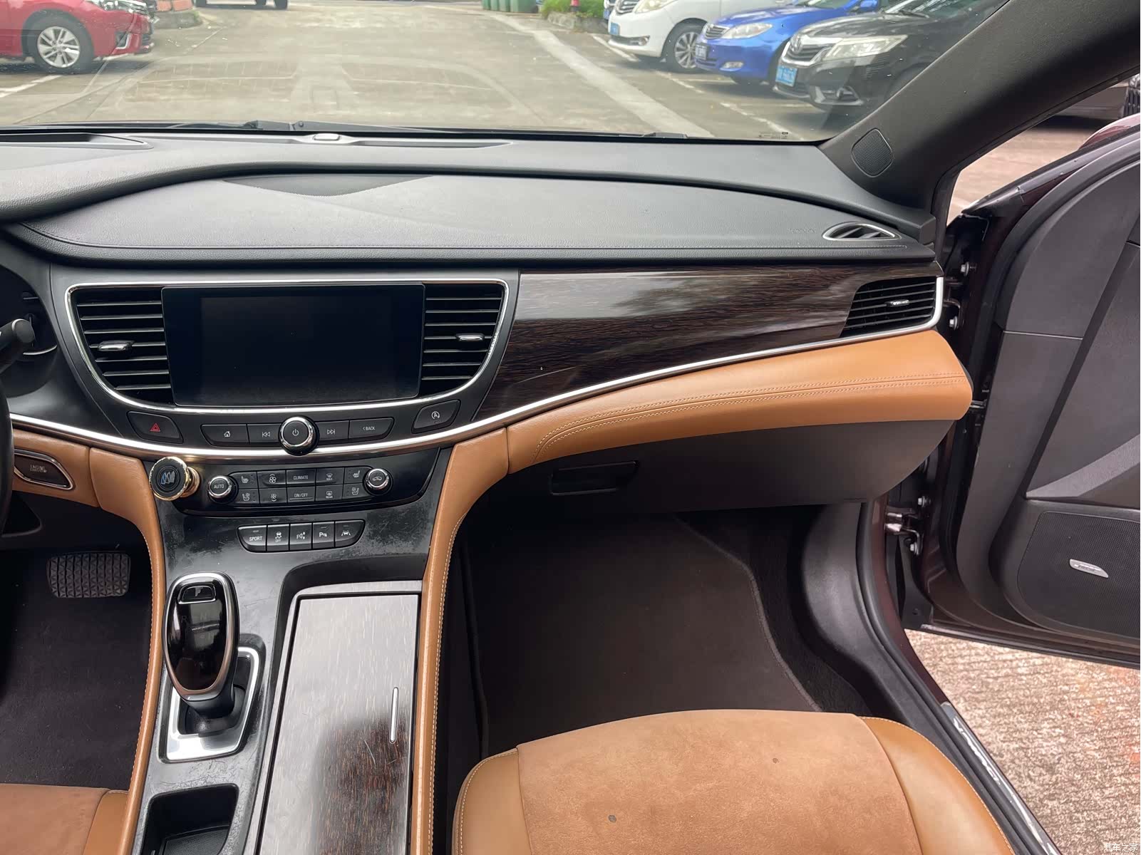 Roewe RX5, 2017 32