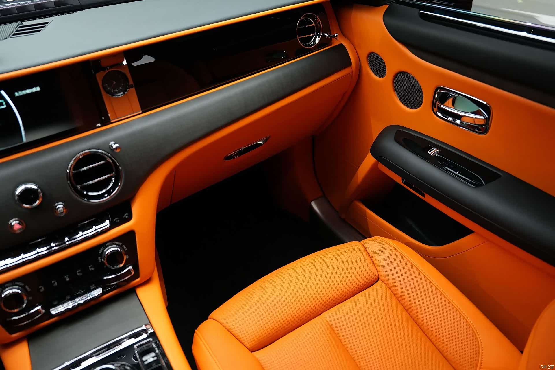 Rolls-Royce Ghost, 2025 25
