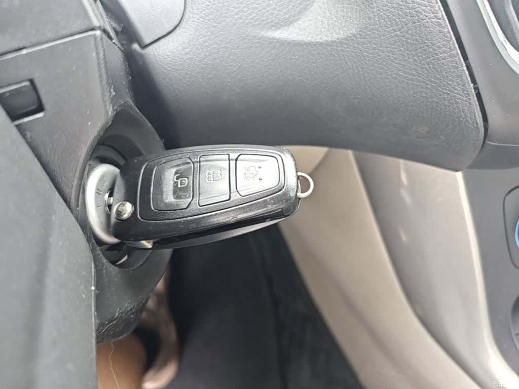 Ford Focus, 2016 9