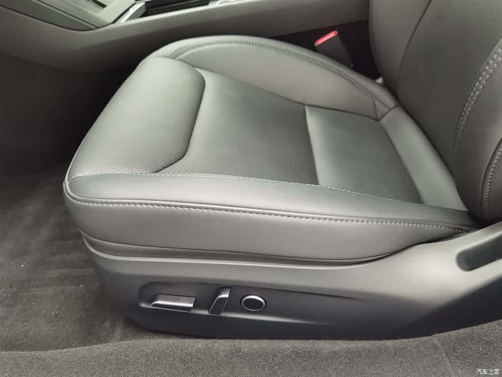 Tesla Model 3, 2025 20