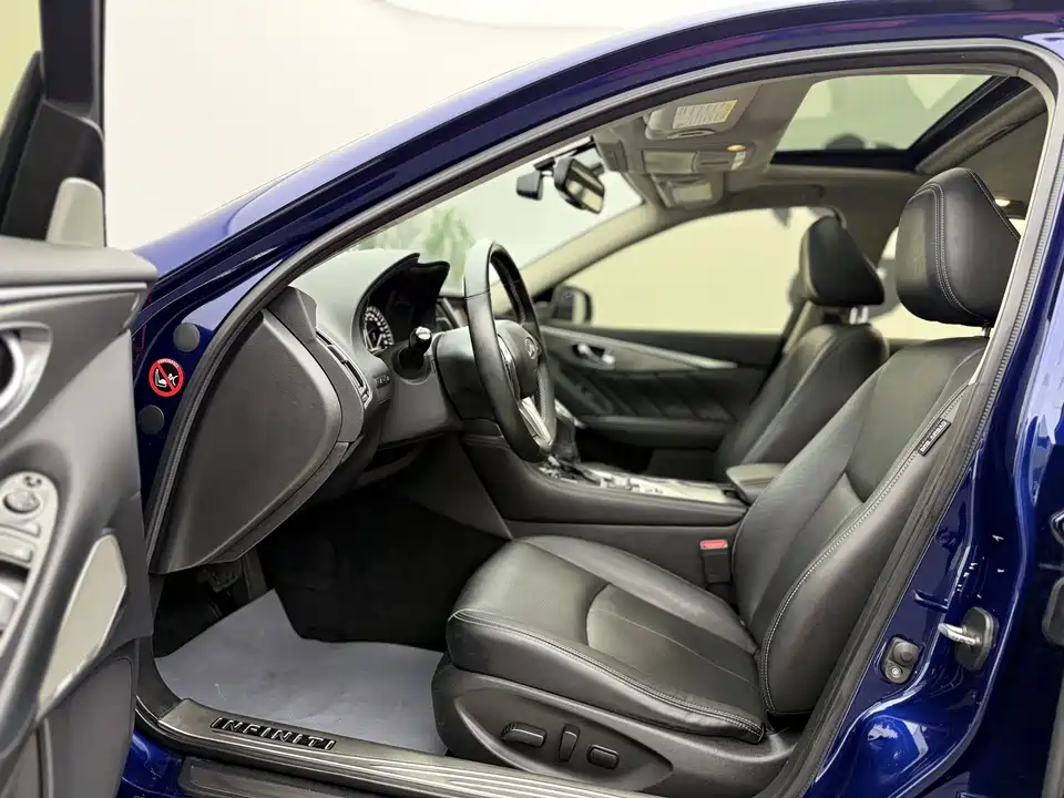 Infiniti Q50L