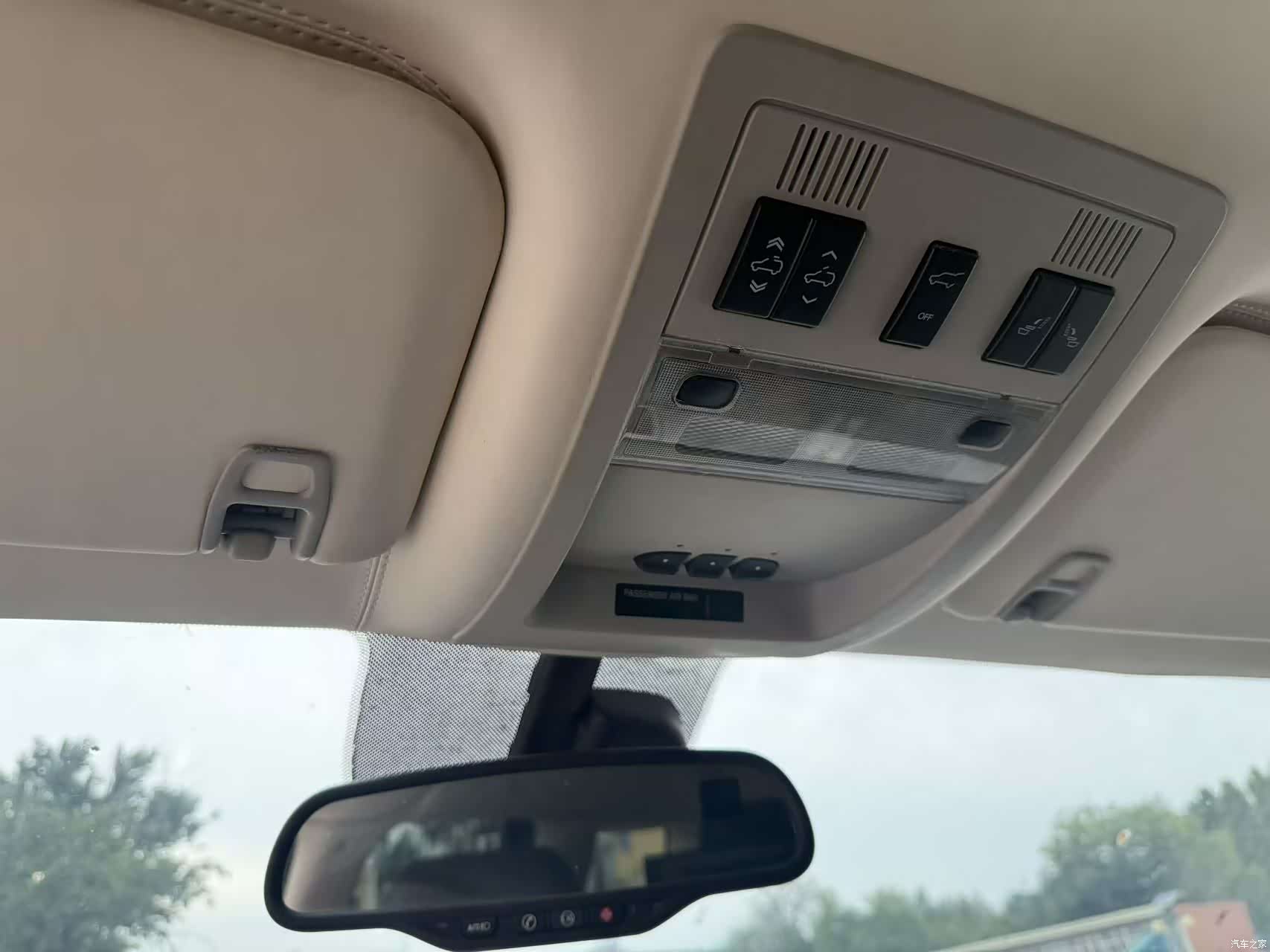 Cadillac Escalade, 2011 13